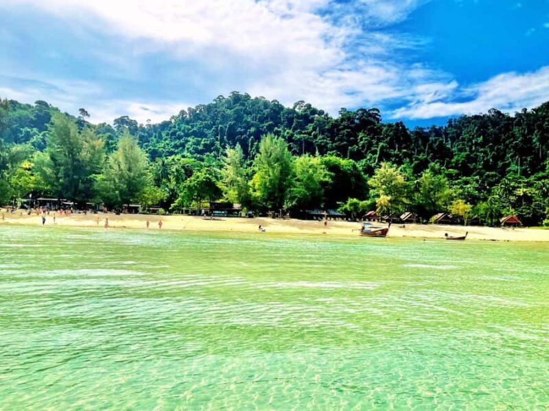 Ko Lanta: Private 4 Islands Tour by Longtail Boat - Transportation and Comfort