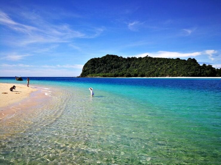 Ko Lanta: Private Luxury Longtail Boat to Ko Rok With Lunch - Booking and Tour Details
