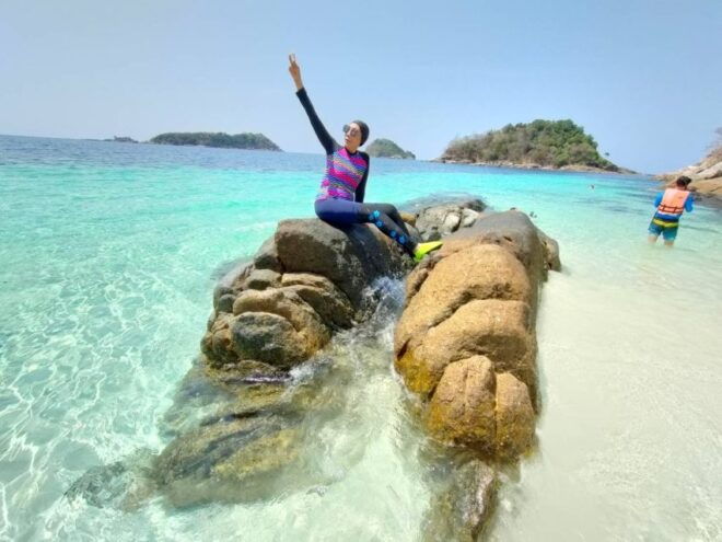 Ko Lipe: Outside Zone Snorkeling Trip by Longtail Boat - Phueng Island