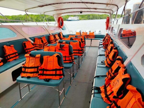 Ko Lipe : Speed Boat From Pakbara Pier To Ko Lipe - Break Down