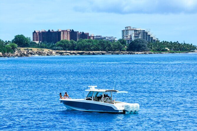 Ko Olina Private Luxury Charter for up to 6 Passengers - Introduction