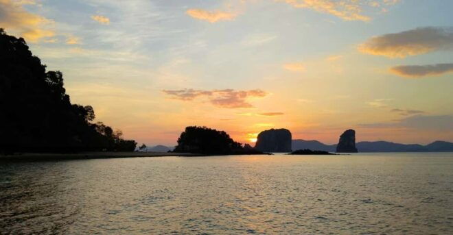 Ko Yao Yai: Hong Island & Plankton Longtail Boat Sunset Tour - Inclusions and Exclusions