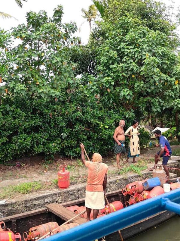 Kochi: Alleppey Backwaters public Boat Tour with Train Ride - An In-Depth Look at the Tour