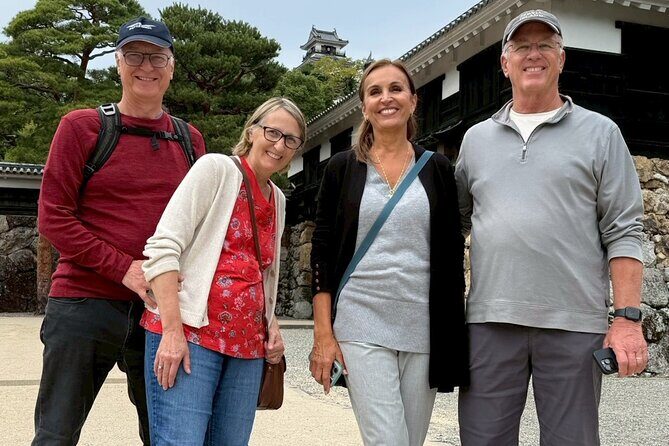Kochi Castle, Shrine & Hirome Market: Half-Day Guided Tour - Good To Know