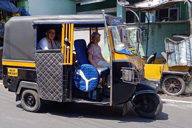 Kochi Exclusive Local Sightseeing Tuk-Tuk Tour - Mattancherry Palace & Paradesi Synagogue