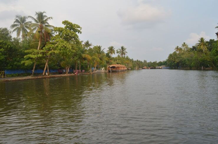 Kochi: Private Backwater Houseboat Day Cruise With Transfers - Cancellation Policy and Reservation