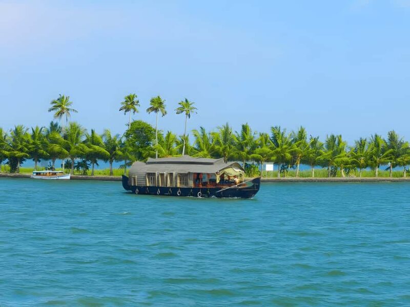 Kochi to Kumarakom: Heritage Tour & Sunset Trails - Exploring the Kochi to Kumarakom: Heritage Tour & Sunset Trails