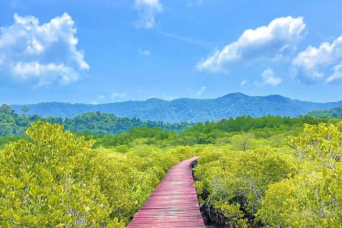 Koh Chang Explorer (joined) - Background