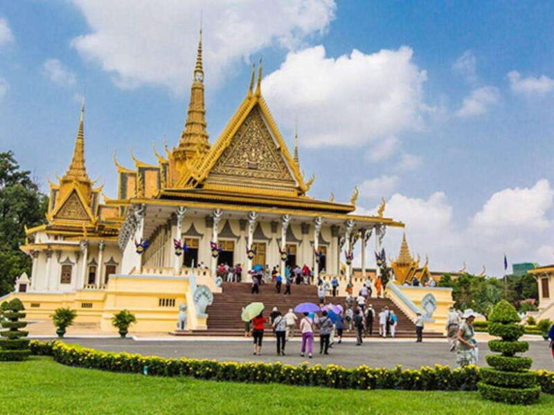 Koh Dach Silk Island and Phnom Penh City Private Day Tour - Who Is This Tour Best For?