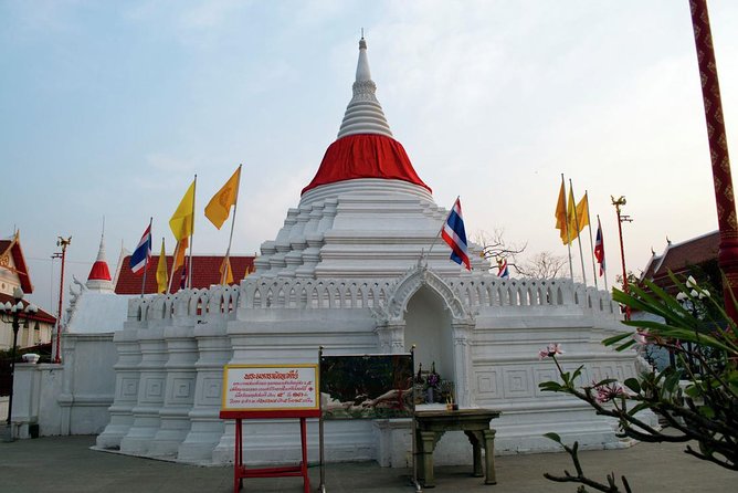 Koh Kret Island Bike Tour From Bangkok With Mon Tribe & Pad Thai Lunch - Common Questions