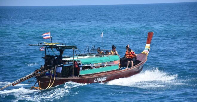 Koh Lanta: 4 Island Tour to Emerald Cave by Longtail Boat - Itinerary and Activities