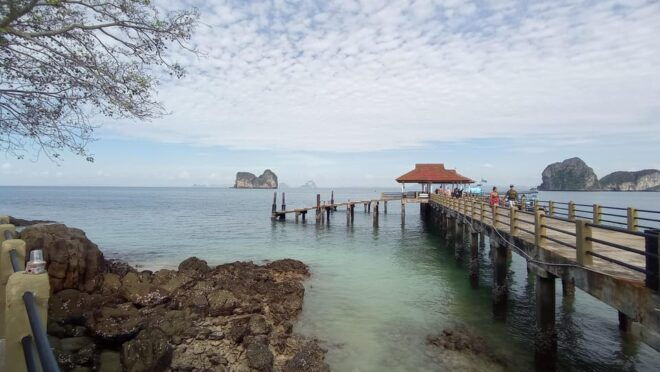 Koh Lanta: 4 Islands and Emerald Cave Tour by Long-tail Boat - Questions You May Have