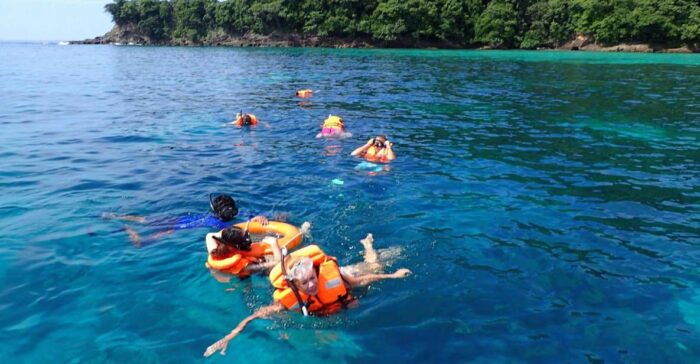 Koh Lanta: Adventure Sea Tour to Koh Rok and Koh Haa - Seasonal Availability and Restrictions