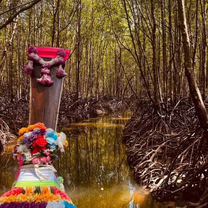 Koh Lanta: Mangrove Forest Longtail Boat Tour with Lunch - Cultural Charm in Ban Tung Yee Peng