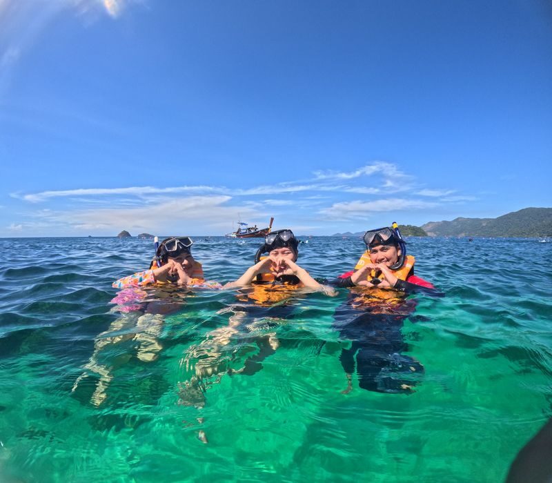 Koh Lipe 5 Islands Snorkeling Tour with Longtail Boat - Five Islands, One Longtail Boat
