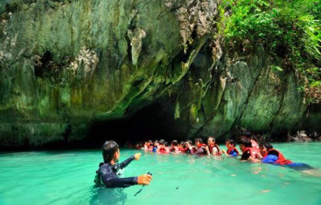 Koh Ngai: Emerald Cave, Kradan, Chueak Private Longtail Boat - Duration and Availability