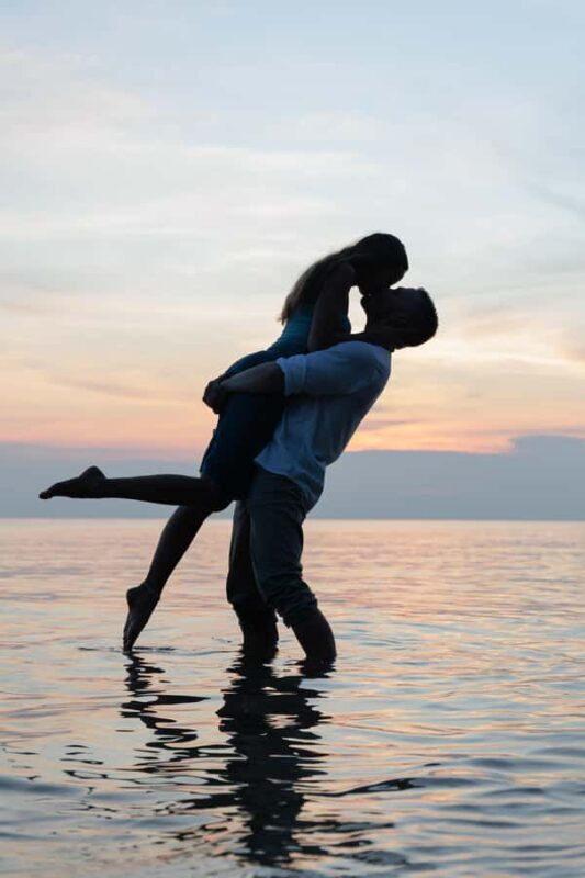 Koh Phangan: Couple Photoshoot Session with 80 Photos - Good To Know