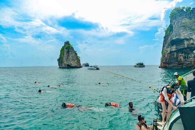 Koh Rok & Koh Haa Speedboat Tour w/ Snorkeling, Lunch & Transfers - What Past Reviewers Mention