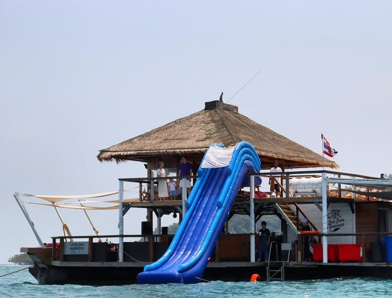 Koh Samui Pig Island One-Day Big Group Island Hopping Tour - Guide language is not a minor detail