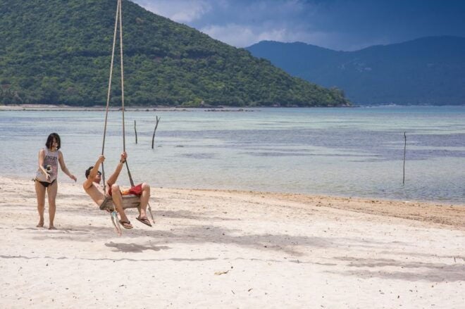 Koh Samui: Pig Island Tour by Speedboat With Snorkeling - Review Summary