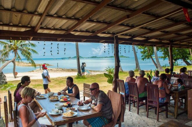 Koh Samui: Pink Dolphin Spotting & Pig Island Speedboat Tour - Full Description
