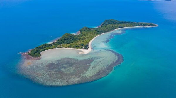 Koh Samui: Private Island Hopping Boat Tour - Knowledgeable Local Guide Option