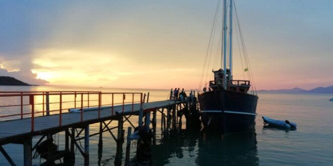 Koh Samui: Red Baron Romantic Sunset Dinner Cruise - Full Description of the Activity