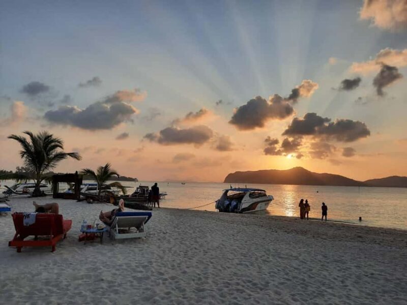 Koh Samui: Sunset Pig Island and Snorkeling Koh Tan w/Dinner - A Deep Dive into the Tour Experience