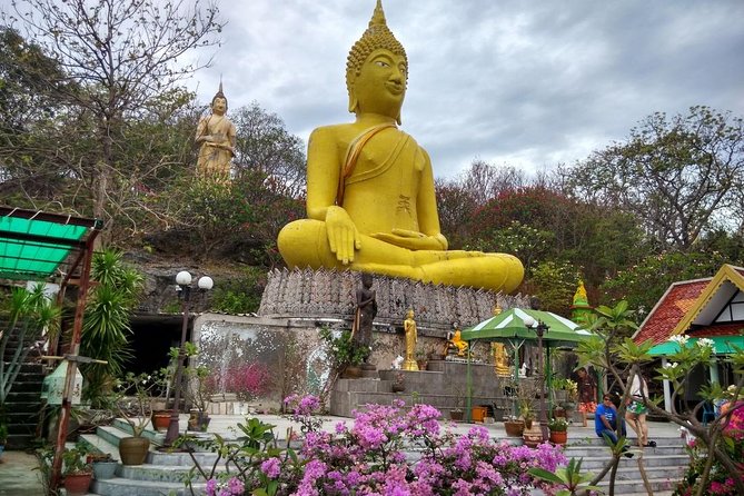 Koh Si Chang Day Tour From Bangkok With Lunch - Meeting and Pickup