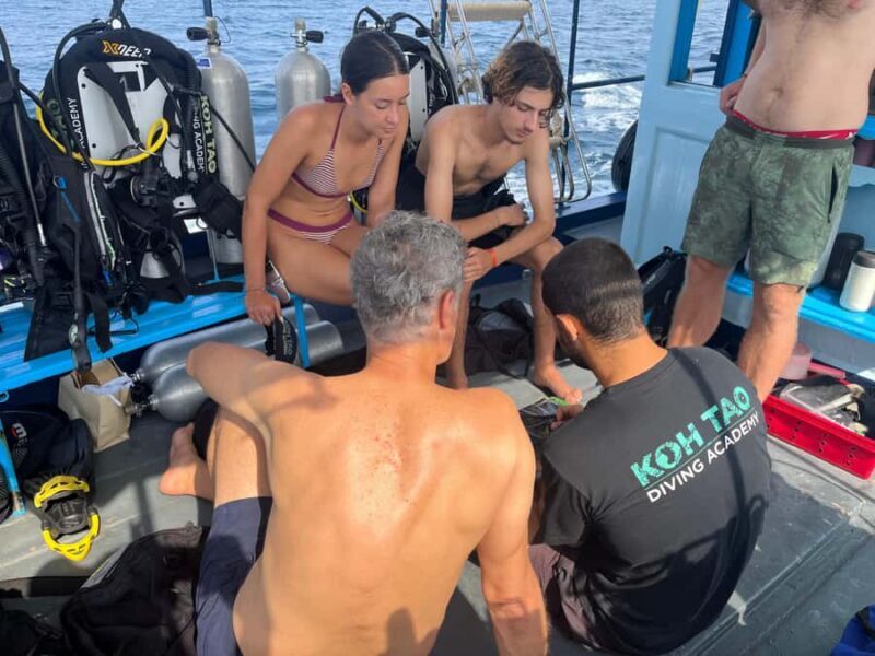 Koh Tao: Beginner Scuba Diving Experience with Gear - Good To Know