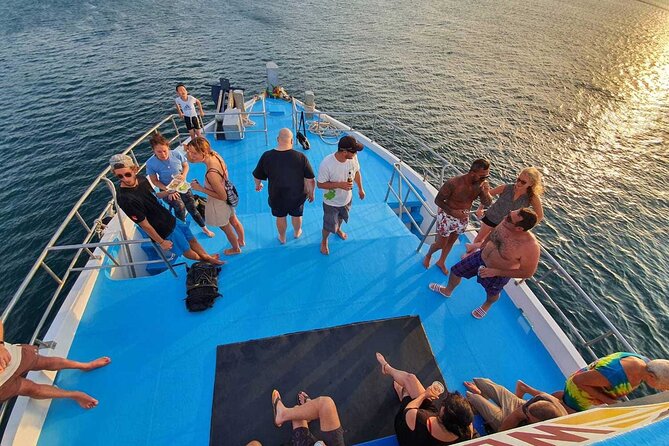 Koh Tao Snorkeling Tour to Hidden Bays and Koh Nang Yuan - Snorkeling Experience