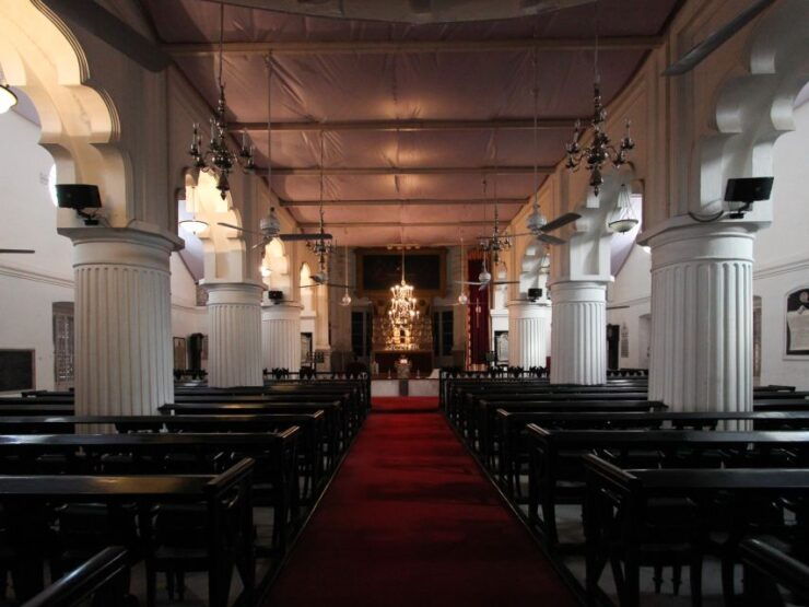 Kolkata Church Walk: Convergence of Different Faiths - Meeting Point