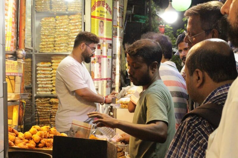 Kolkata Midtown Madness- A Street Food & Nightlife Tour - Who Will Love This Tour?
