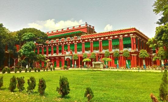 Kolkata Private Full-Day City Highlights Tour with Guide - The guide is the heart of the day