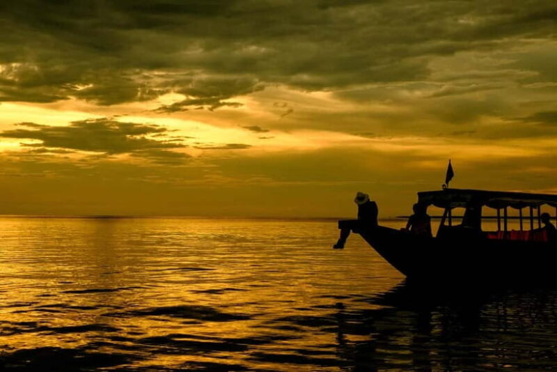 Kompong Kleang Village and Tonle Sab Lake - Walking Through the Village