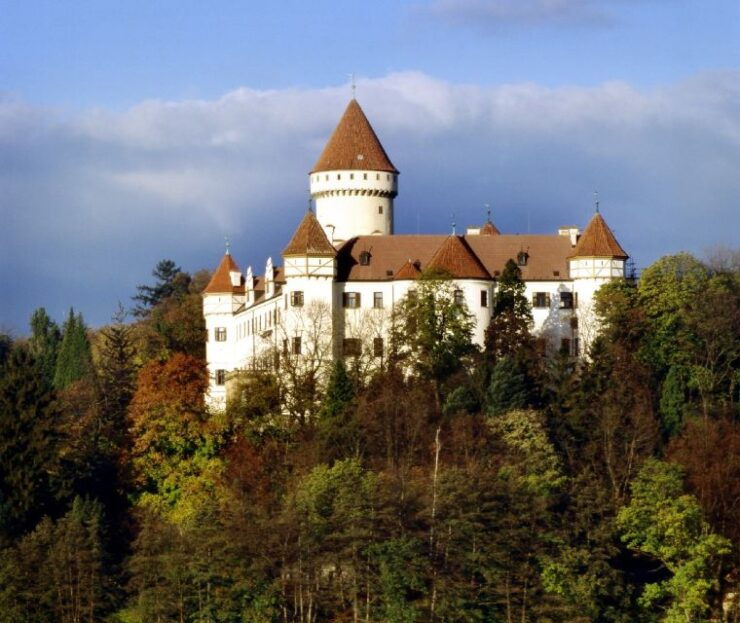 Konopiště: Chateau Tour From Prague - Tour Experience