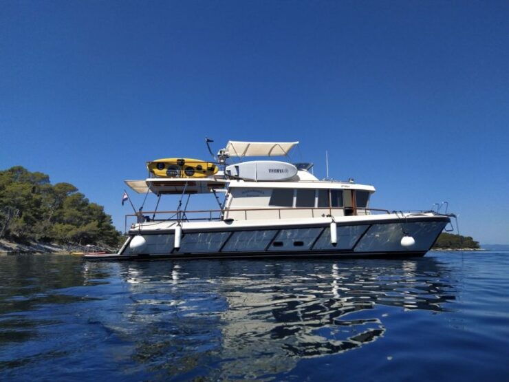 Korcula: Odysseus Cave Yacht Cruise With Lunch & Swim Stops - Experience Highlights