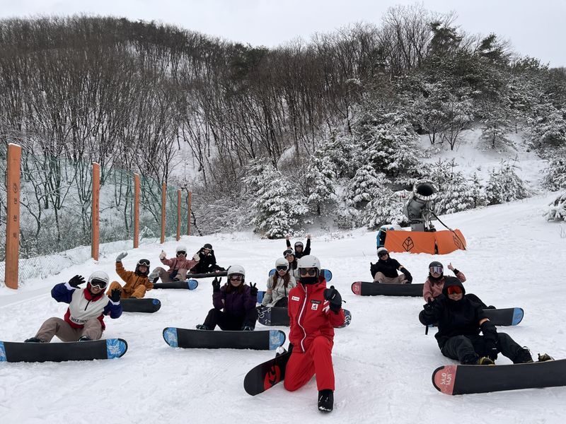 Korea Ski Tour from Seoul - Jisan Resort with Isaac Toast - From the morning lesson to afternoon free skiing