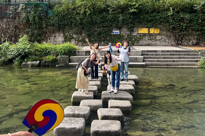 [Koreabylocal] Night Walk and Korean Barbaeque Time With Local - Local Korean Barbecue Experience