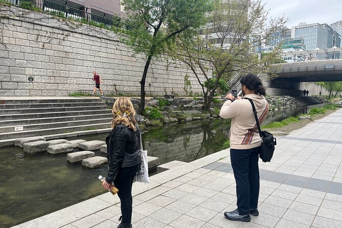 [Koreabylocal] Night Walk and Korean Barbaeque Time With Local - Insider Tips and Recommendations