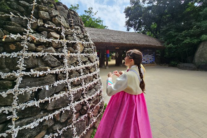Korean Folk Village / Hanbok Experience / Tea Time [Hotelpickup] - Tour Options for Korean Folk Village Experience