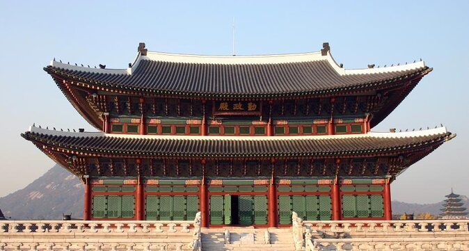 Korean Palace and Temple Tour in Seoul: Gyeongbokgung Palace and Jogyesa Temple - Tour Highlights