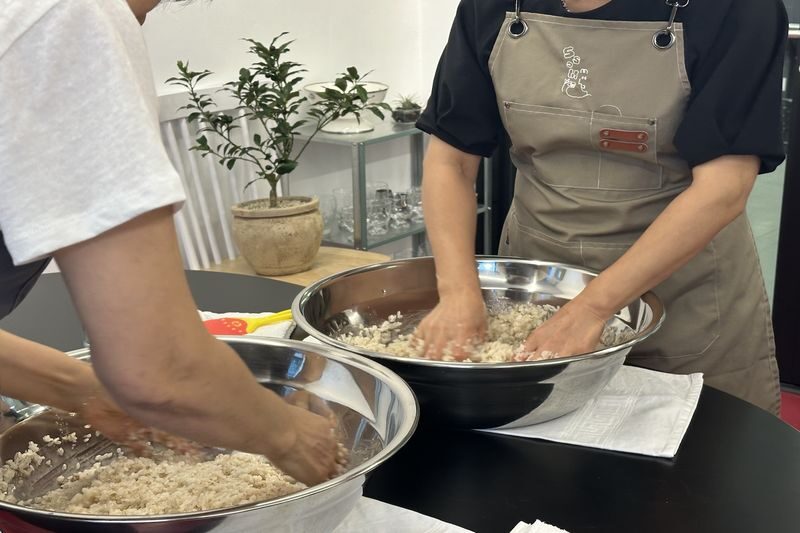 Korean Traditional Alcohol Brewing & Tasting Class - The take-home question: mash or gift bottle