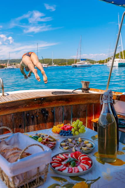 Korula: Sail Away - tour with traditional craftmanship boat - Final Thoughts: Who Should Consider This Tour?