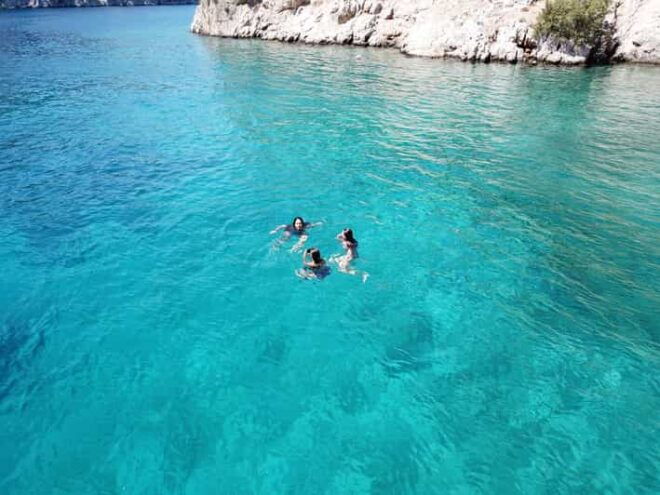 Kos: Exclusive Beach Experience With Transfer - Equipment Provided