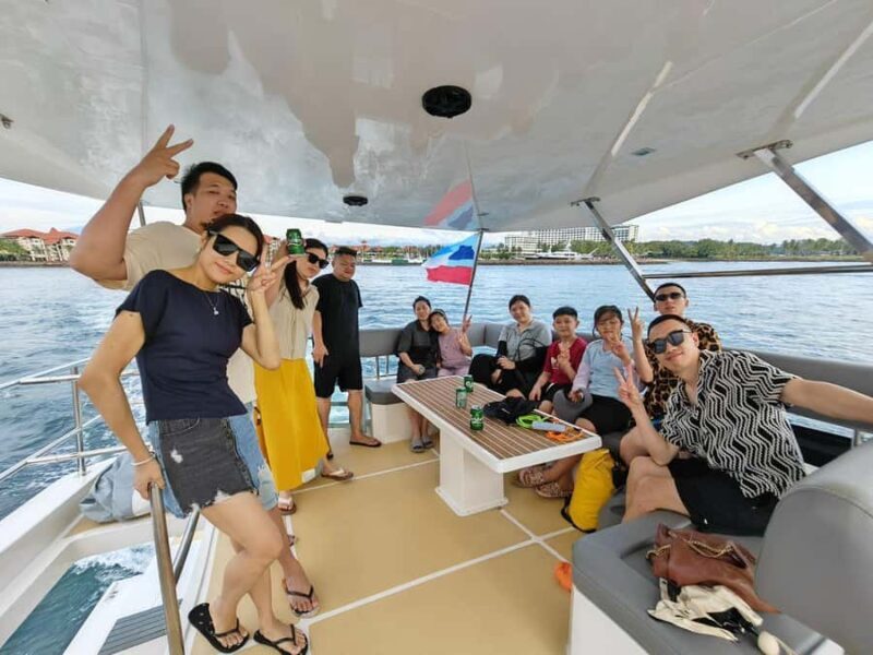 Kota Kinabalu: CALRO Catamaran Yacht & Island-Hopping - An In-Depth Look at the Tour Experience
