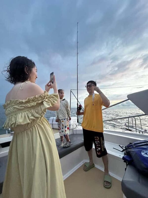 Kota Kinabalu: CALRO Catamaran Yacht & Island-Hopping - An In-Depth Look at the CALRO Catamaran Island-Hopping Experience