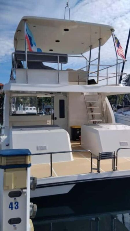 Kota Kinabalu: CALRO Catamaran Yacht & Island-Hopping - FAQ