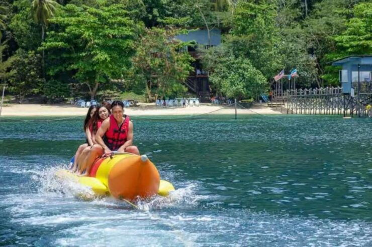 Kota Kinabalu: Ferry Tickets to Rainbow Island With Lunch - Duration and Availability