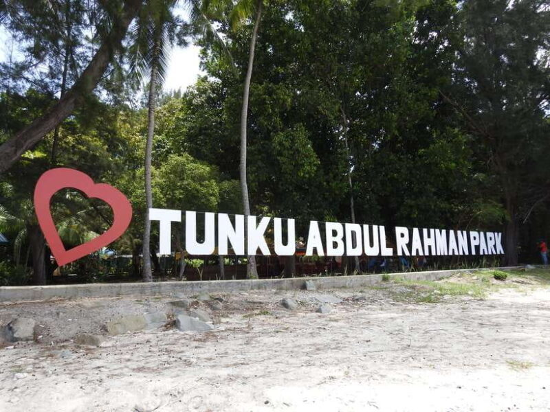 Kota Kinabalu: Island Hopping with Snorkeling & Meal - Discovering Kota Kinabalus Islands: A Practical Review of the Island Hopping with Snorkeling & Meal Tour